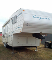  2000 Vanguard 249 Fifth Wheel For Sale